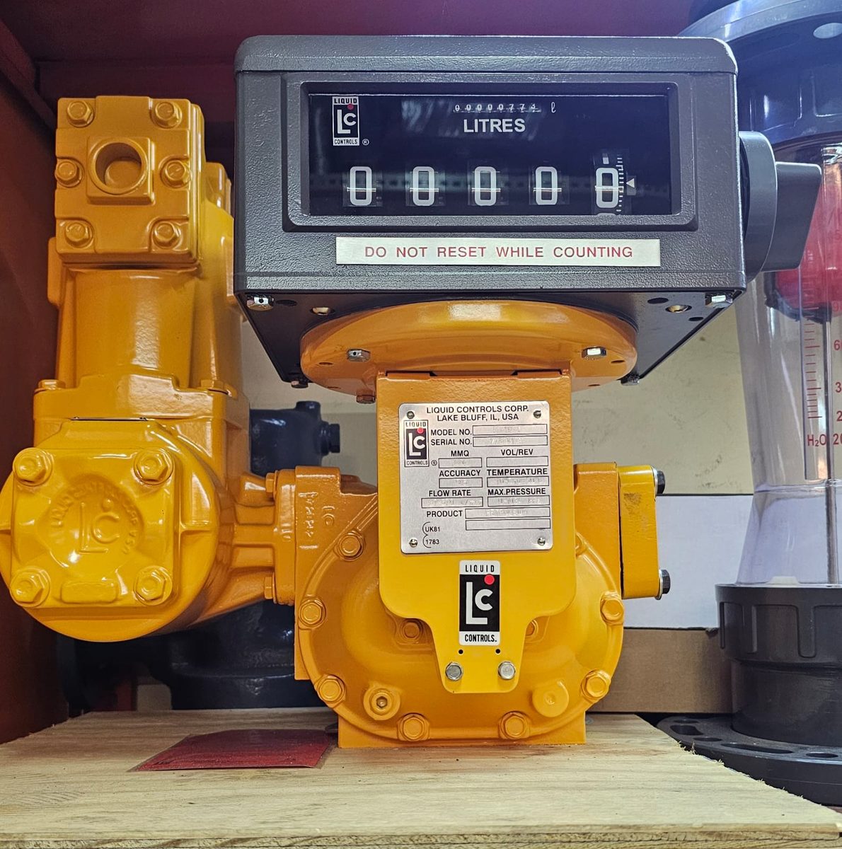 Galeri Flow Meter Liquid Controls (LC) M10 2 Inch